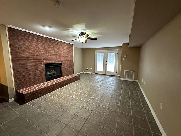 4th image of 401 Carden Pl