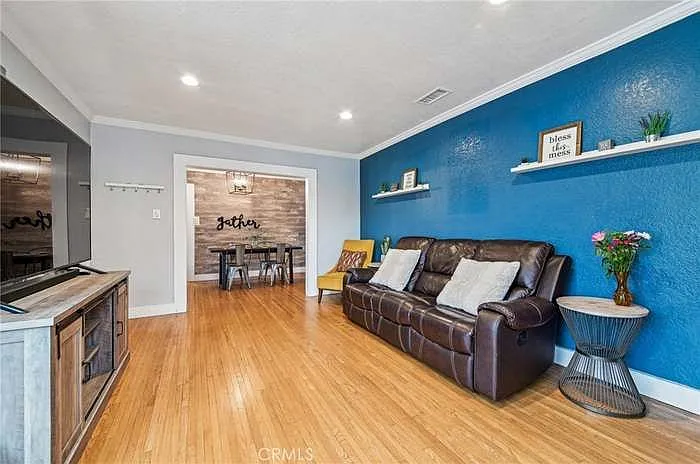 835 N Pine St — Photo 7