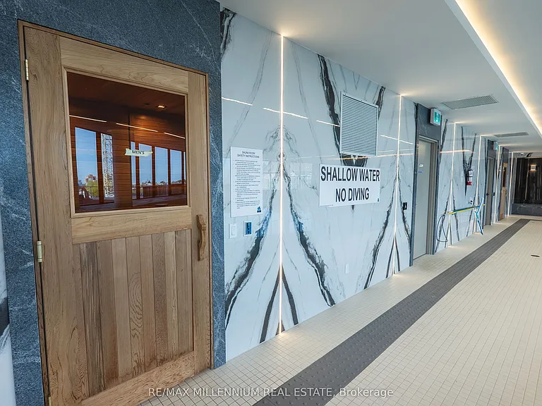 5105 Hurontario St #Penthouse 6 — Photo 19