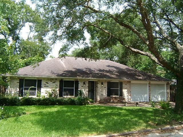 1st image of 1205 Deepwood Dr