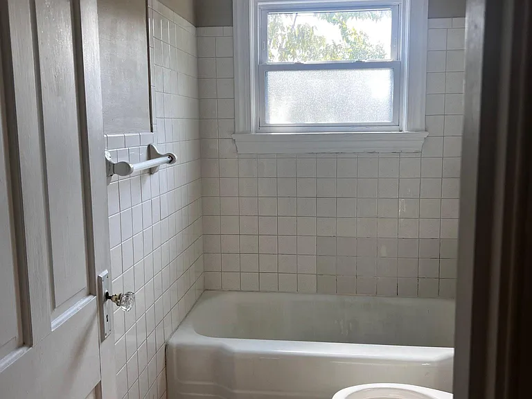 1 bathroom