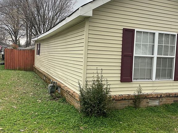 2nd image of 902 Harrell Ave