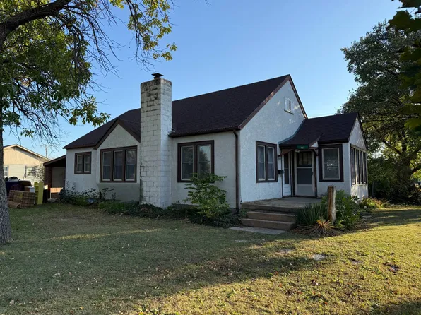 1302 N Campbell Ave, Beloit, KS 67420