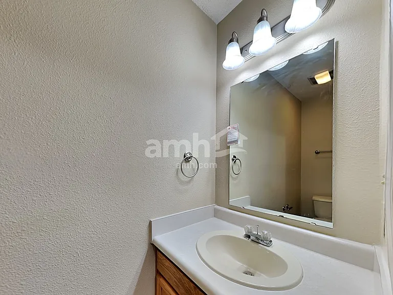 9017 Stonewall Dr — Photo 8
