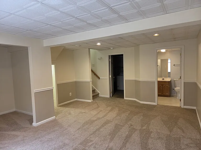 11 Fencerow Ct — Photo 26