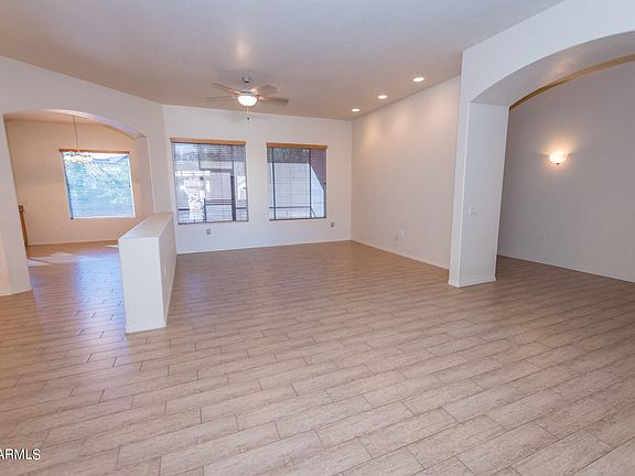4th image of 2744 FAIRMEADE Circle