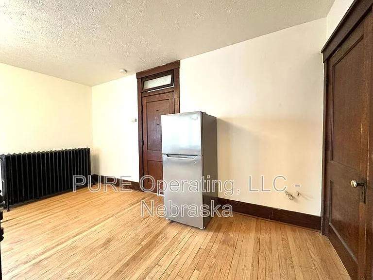120 N 6th St — Photo 39