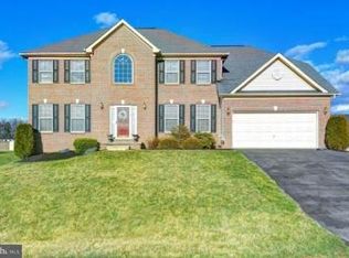 2960 Constellation Dr, Chambersburg, PA 17202