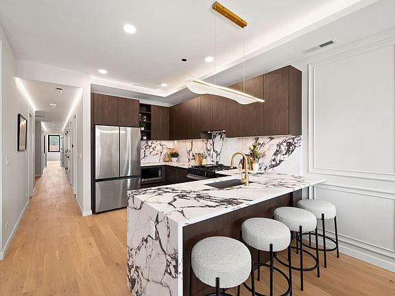 3rd image of 2248 W North Ave #3