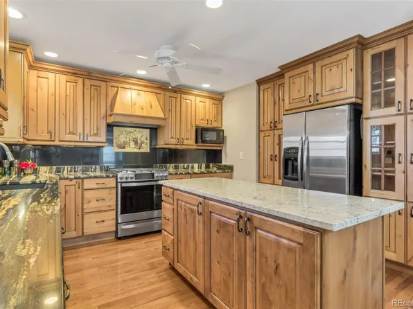2836 S Heather Gardens Way #A, Aurora, CO 80014