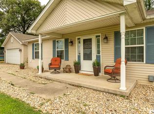 435 Dunivan Rd, Murphysboro, IL 62966