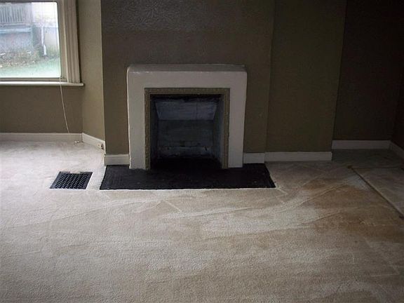 4th image of 2701 Ashland Ave