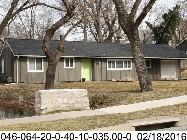 5904 W 79th St, Prairie Village, KS 66208