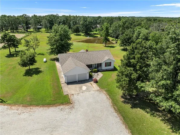 20187 S 1475th Rd, Nevada, MO 64772