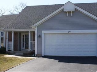 456 Bristol Dr, Carol Stream, IL 60188