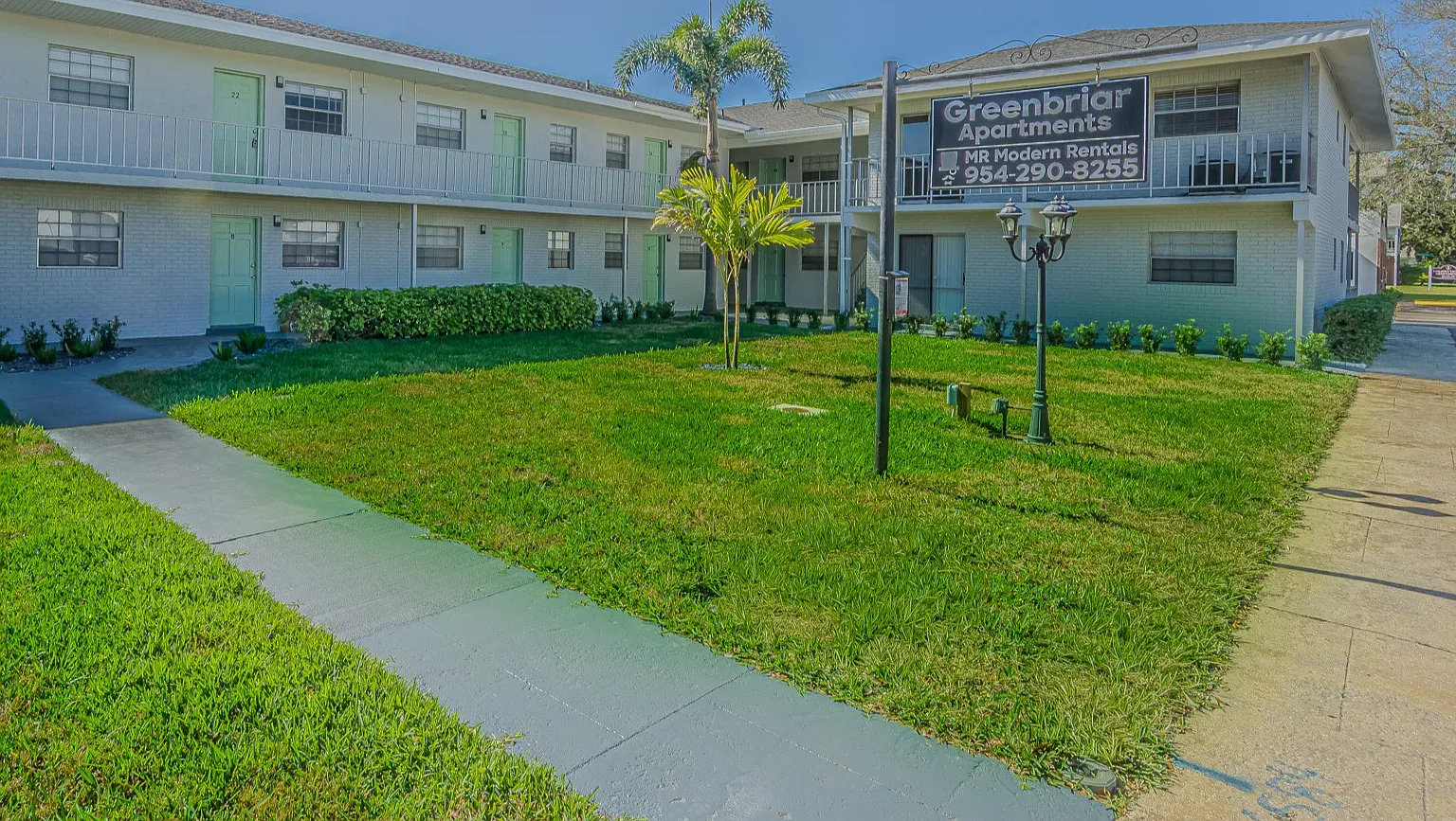 Greenbriar Apartments — Photo 1