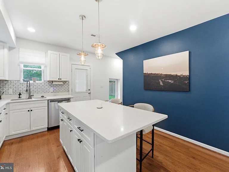 517 Lebaum St SE — Photo 17