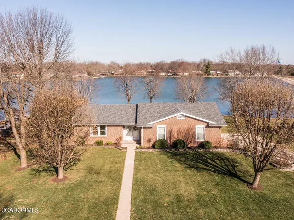 123 S Larand Dr, Holts Summit, MO 65043