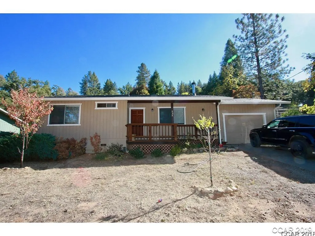 291 Mitchler St photo 1