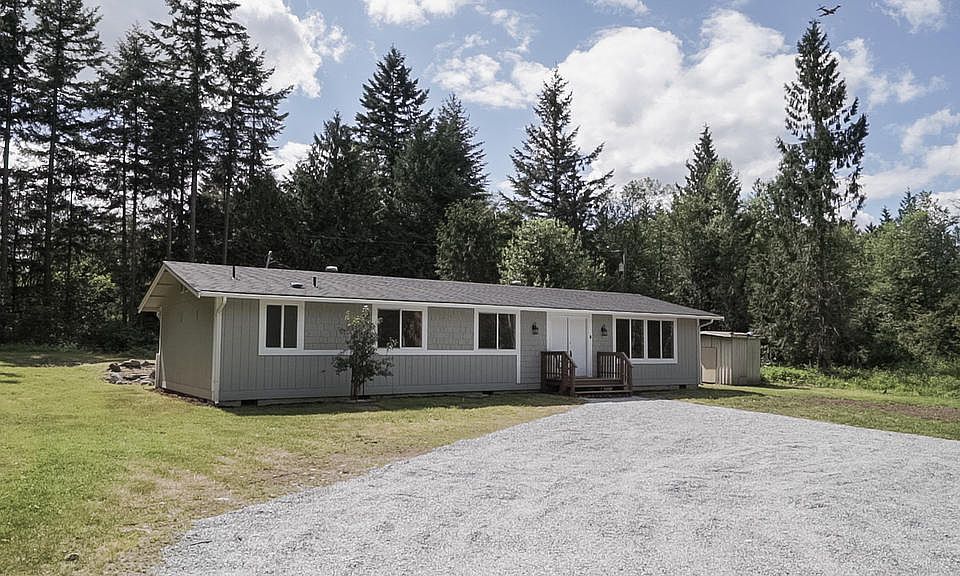 1st image of 20418 110th Ave E