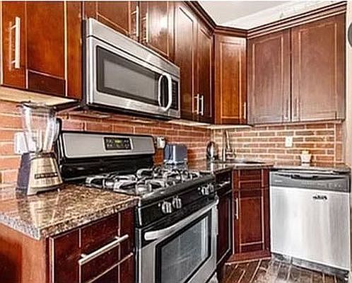 4th image of 1381 Herkimer St #1