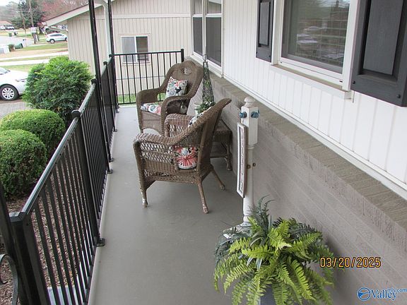 4th image of 4215 Coffee Dr SW