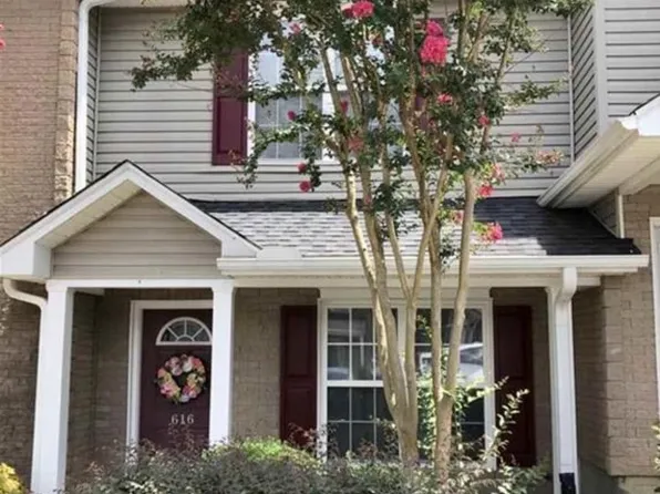 616 Graythorn Ln, Greenville, SC 29607