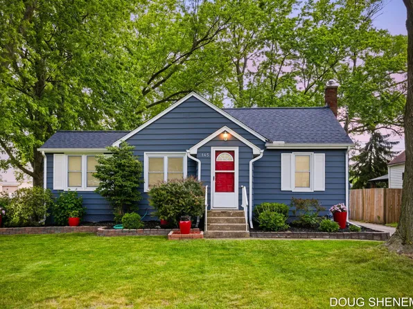 145 W Roosevelt Ave, Zeeland, MI 49464