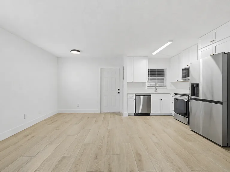 5771 SW 36th Ct #305 — Photo 4