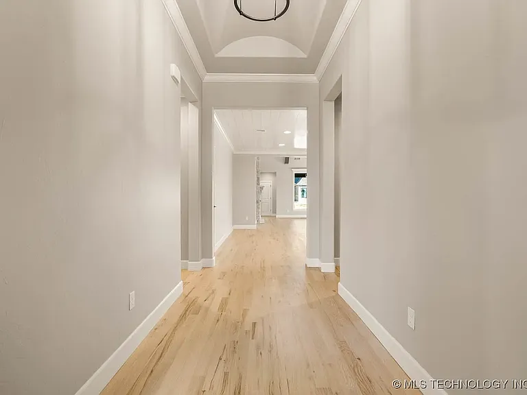 2712 W Van Buren Ct — Photo 5