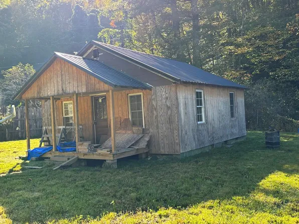 101 Brickside Ln, Galax, VA 24333