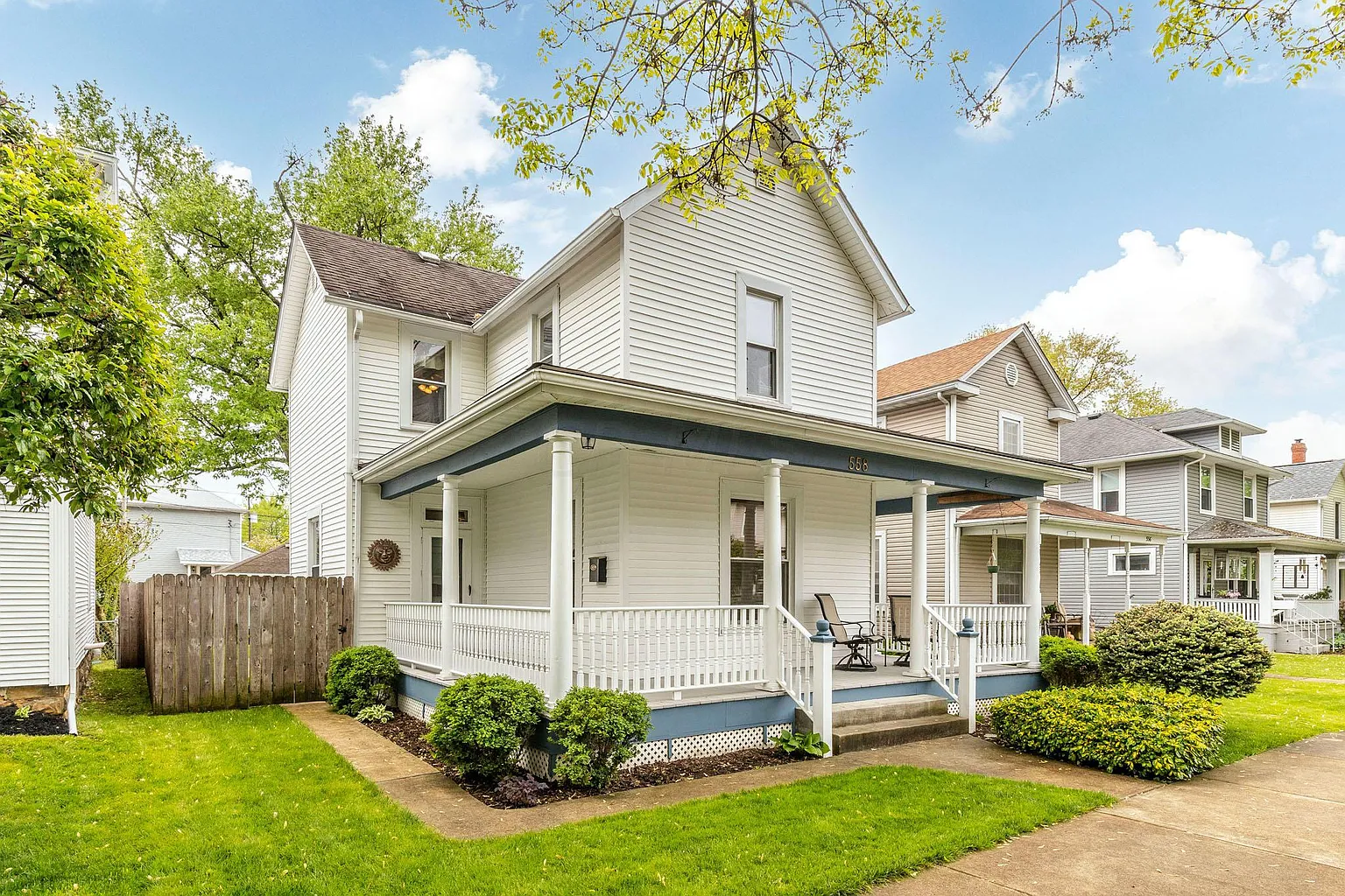 558 King St photo 1