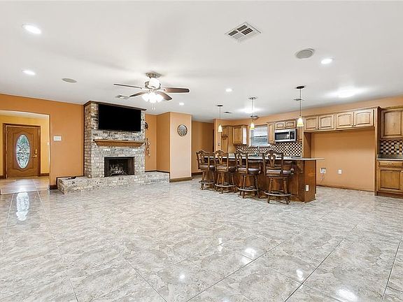 3rd image of 5531 Rickert Dr