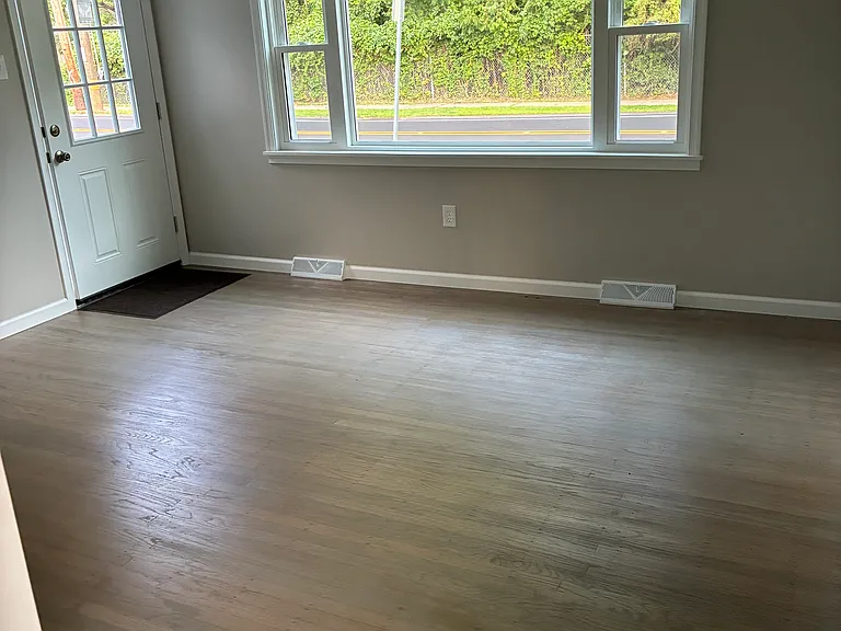 306 Grape St — Photo 2