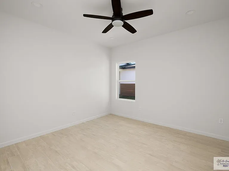 3545 Hidalgo St #2-B — Photo 9