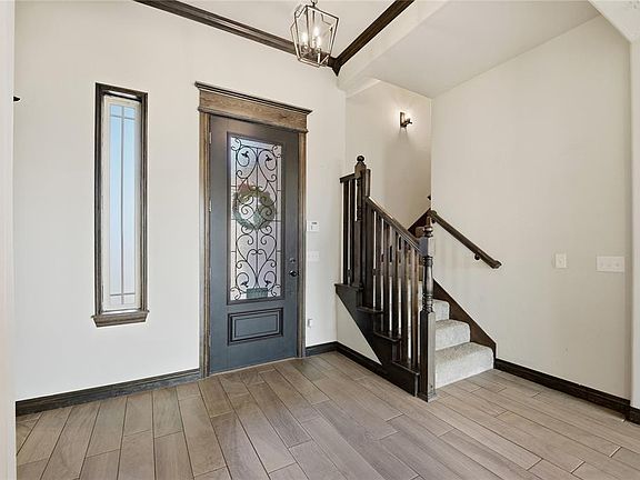 4th image of 9316 SW 40th St