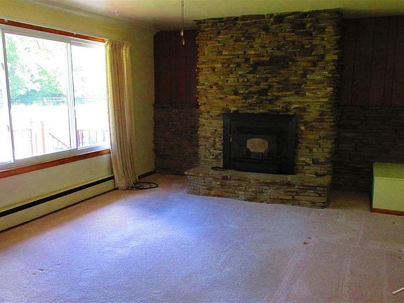 3rd image of 5224 Riverview Dr