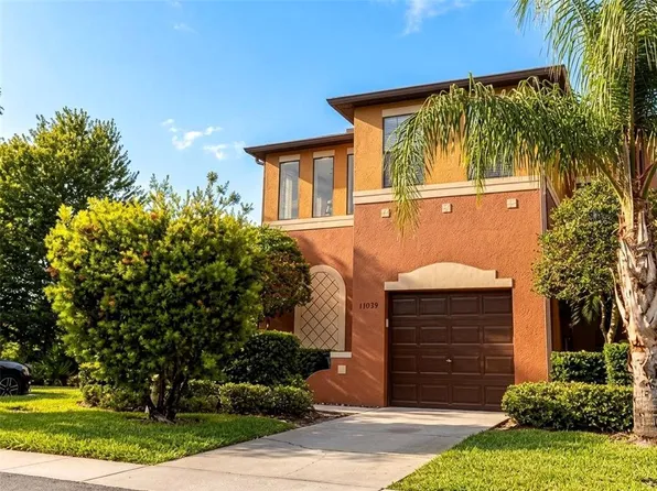 30039 Mossbank Dr, Zephyrhills, FL 33543
