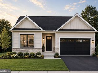 225 Pilgrim Dr, Lancaster, PA 17603