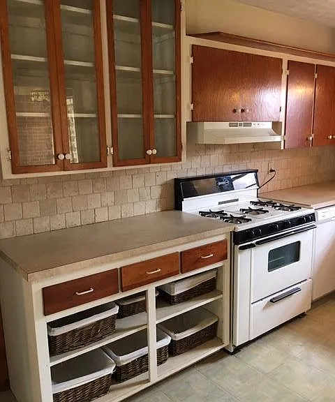Kitchen 1