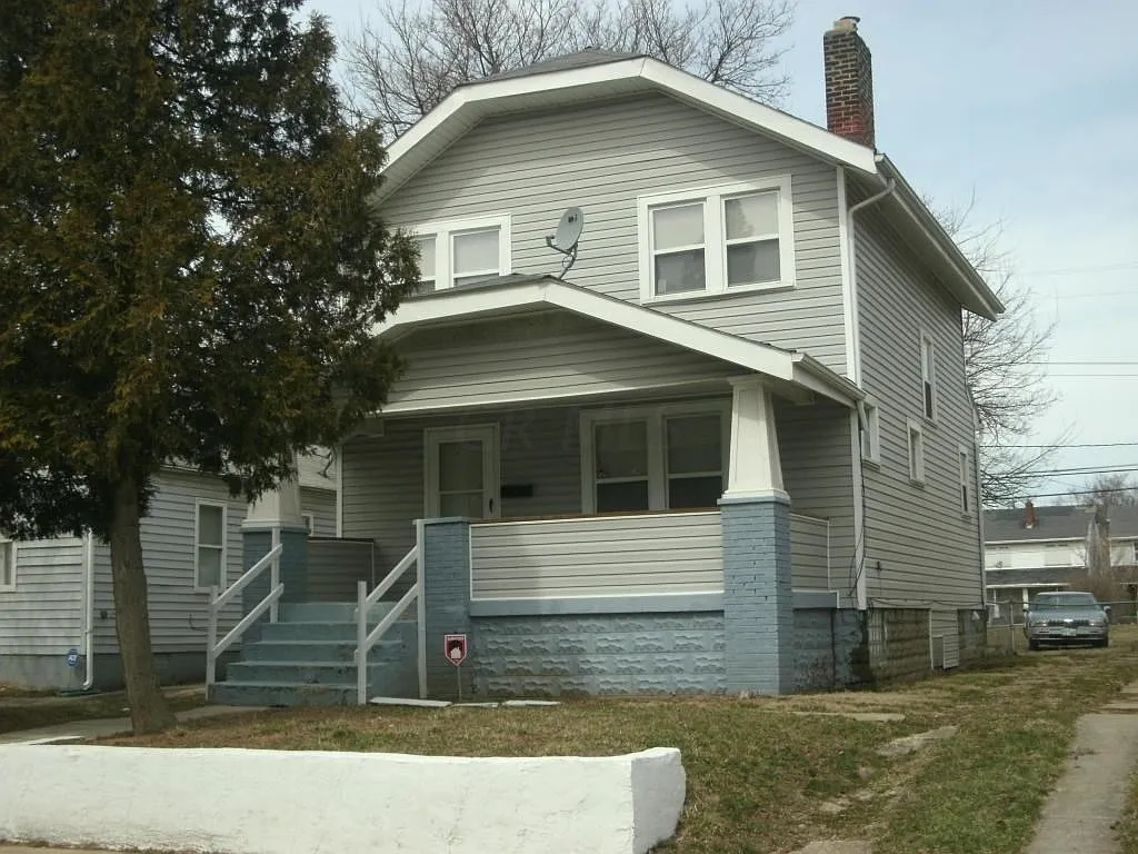 1066 E 16th Ave photo 1