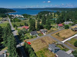 7 Chris Mar Ln, Freeland, WA 98249