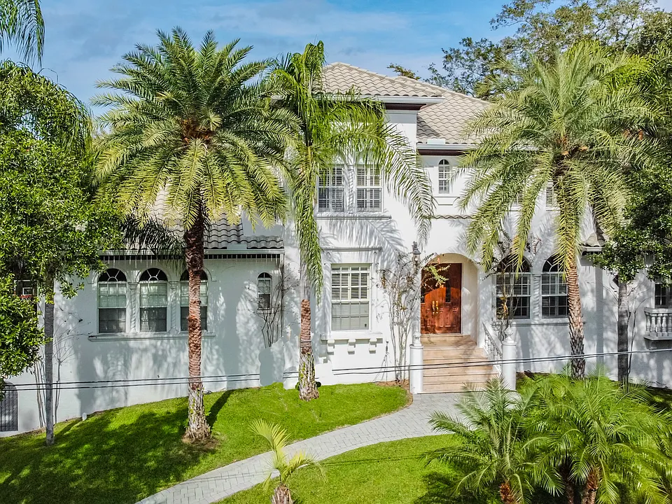2507 W Gardner Ct