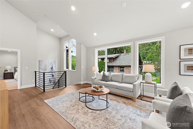 3rd image of 529 SE Bush Street #B