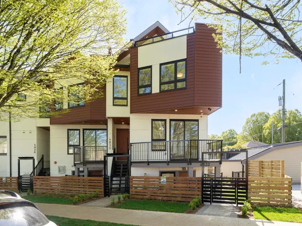 4830 Duchess St, Vancouver, BC V5R 3L2