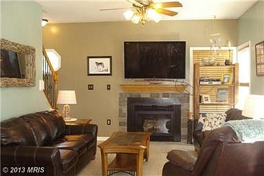 3rd image of 10201 Meadowview Dr