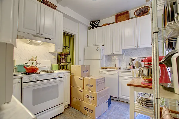 Rented by Corcoran | media 6