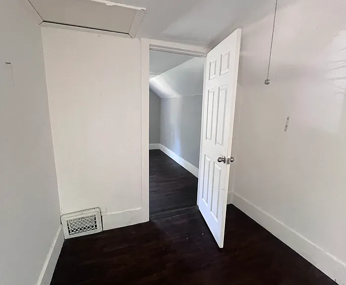 636 Florence St — Photo 12