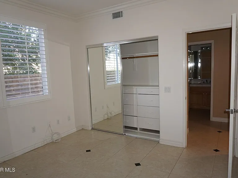 2033 Yellowthroat Pl — Photo 11