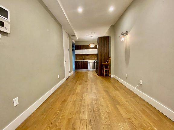 4th image of 441 Meeker Ave #3B